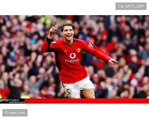 C罗与吉格斯的曼联传承:风格差异与代际影响解析 C罗与吉格斯的曼联传承:风格差异与代际影响解析