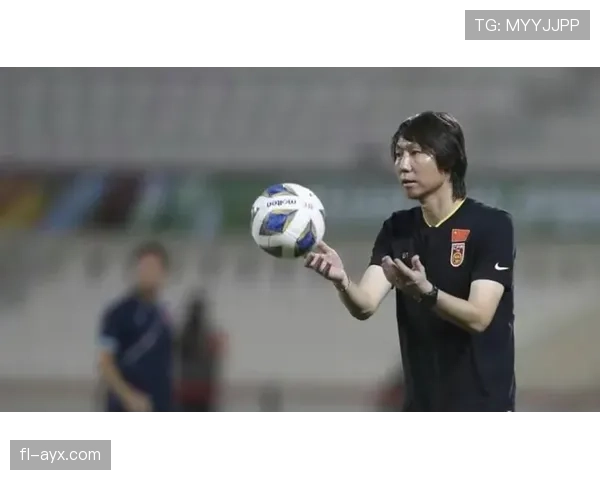 韩旭训练场上像坦克，出门随手一件外套就把我整年存款碾过去