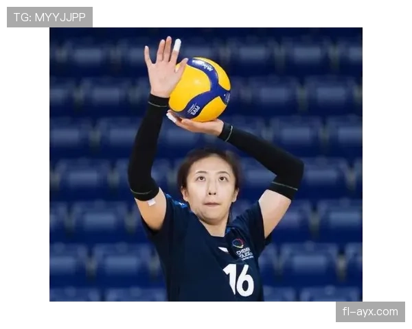 丁霞训练完直接拎爱马仕去吃火锅？